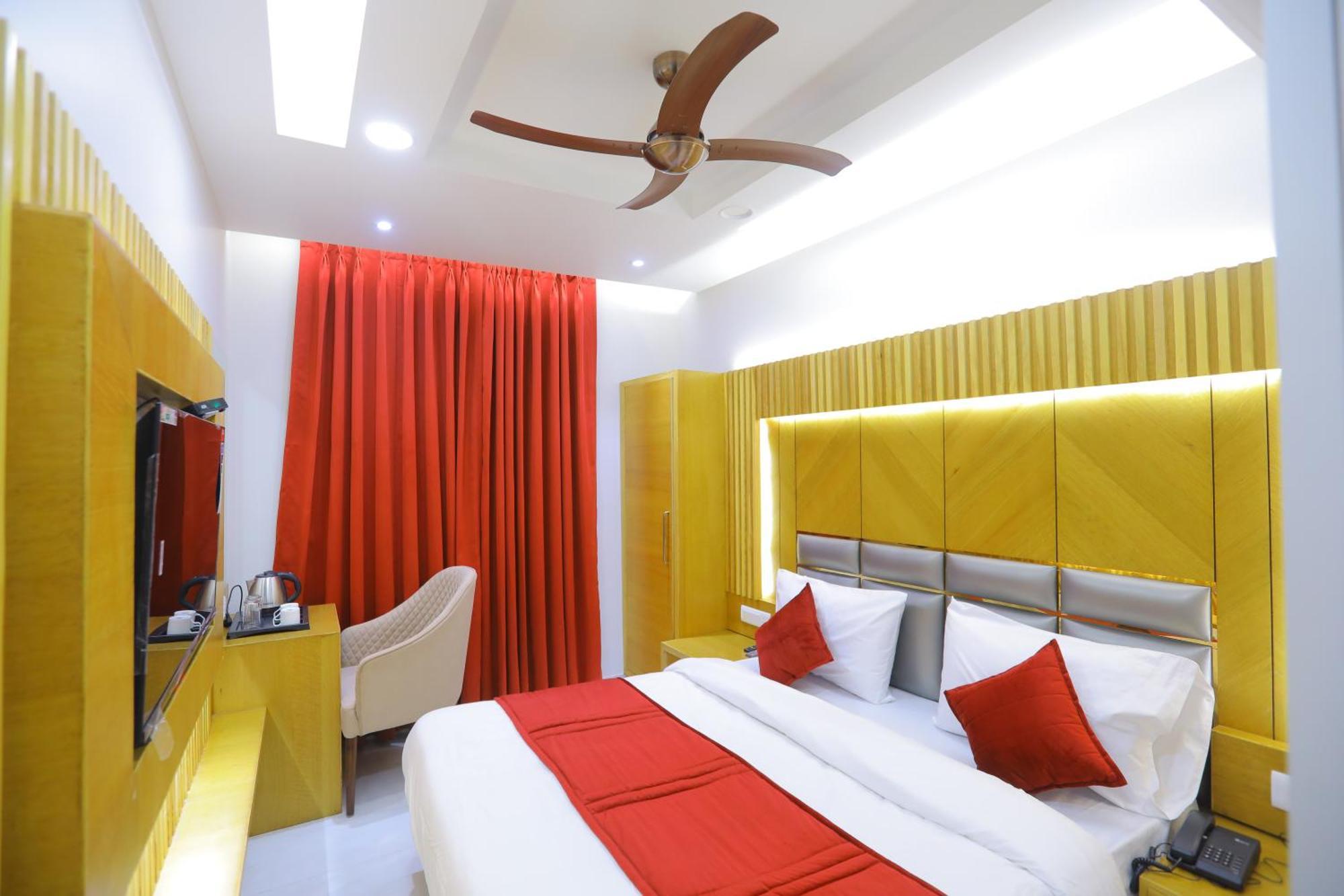 Hotel Glitz - Walk In From New Delhi Railway Station Exteriér fotografie