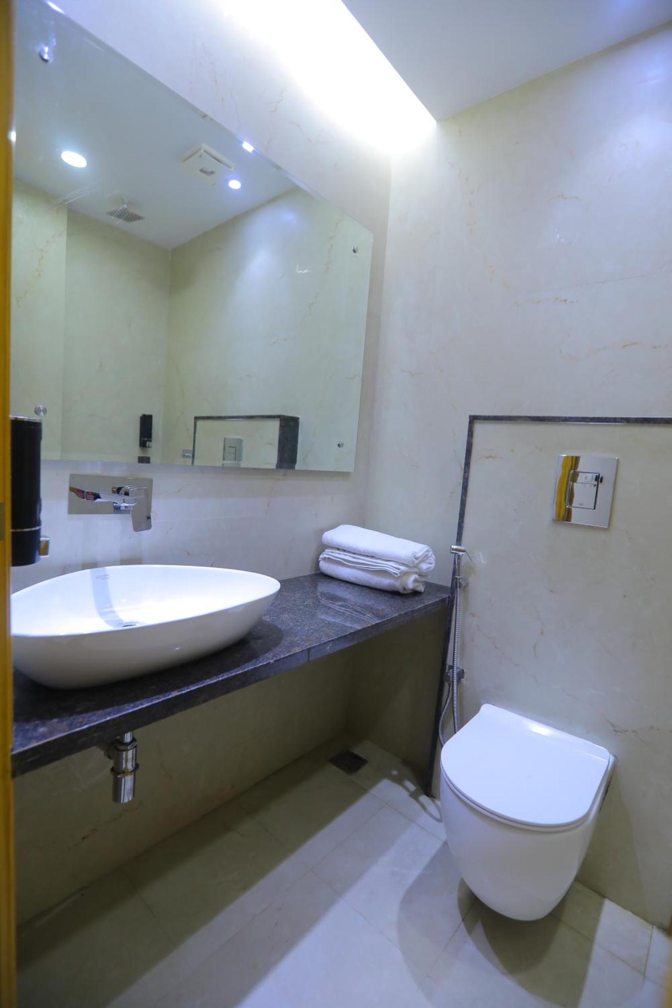 Hotel Glitz - Walk In From New Delhi Railway Station Exteriér fotografie