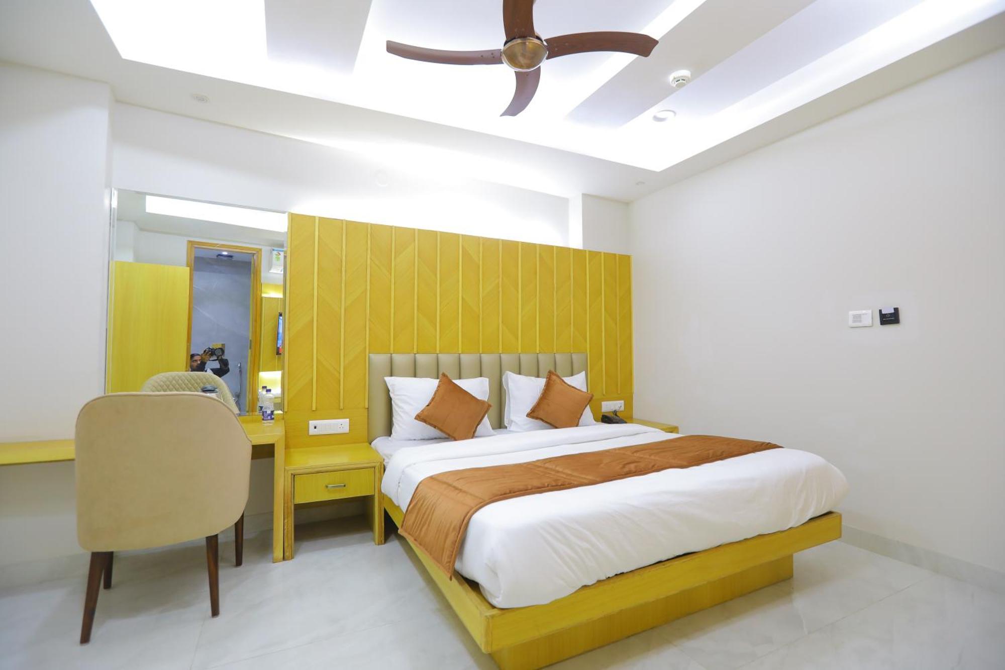 Hotel Glitz - Walk In From New Delhi Railway Station Exteriér fotografie